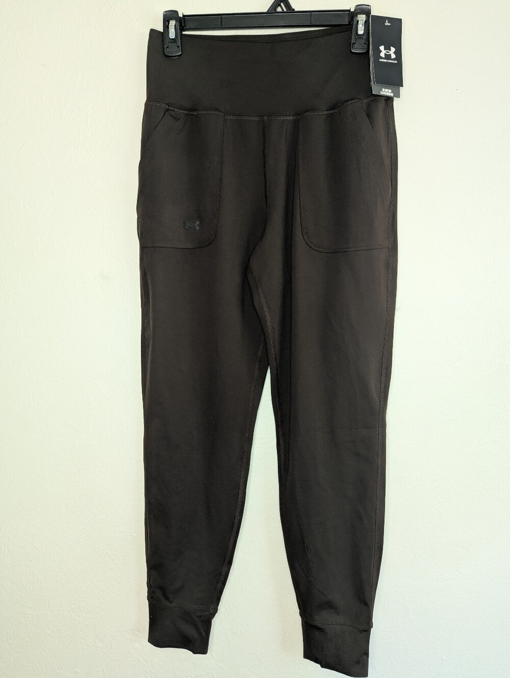 NWT Under Armour Motion Joggers Women's Size M